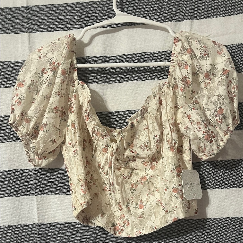 Altar'd State Cream Floral Puff Sleeve Blouse